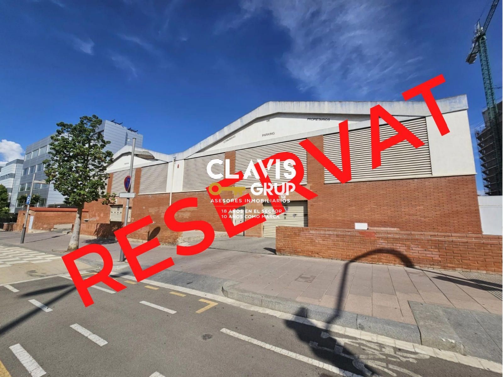 Vista exterior de Garatge en venda en Sant Joan Despí