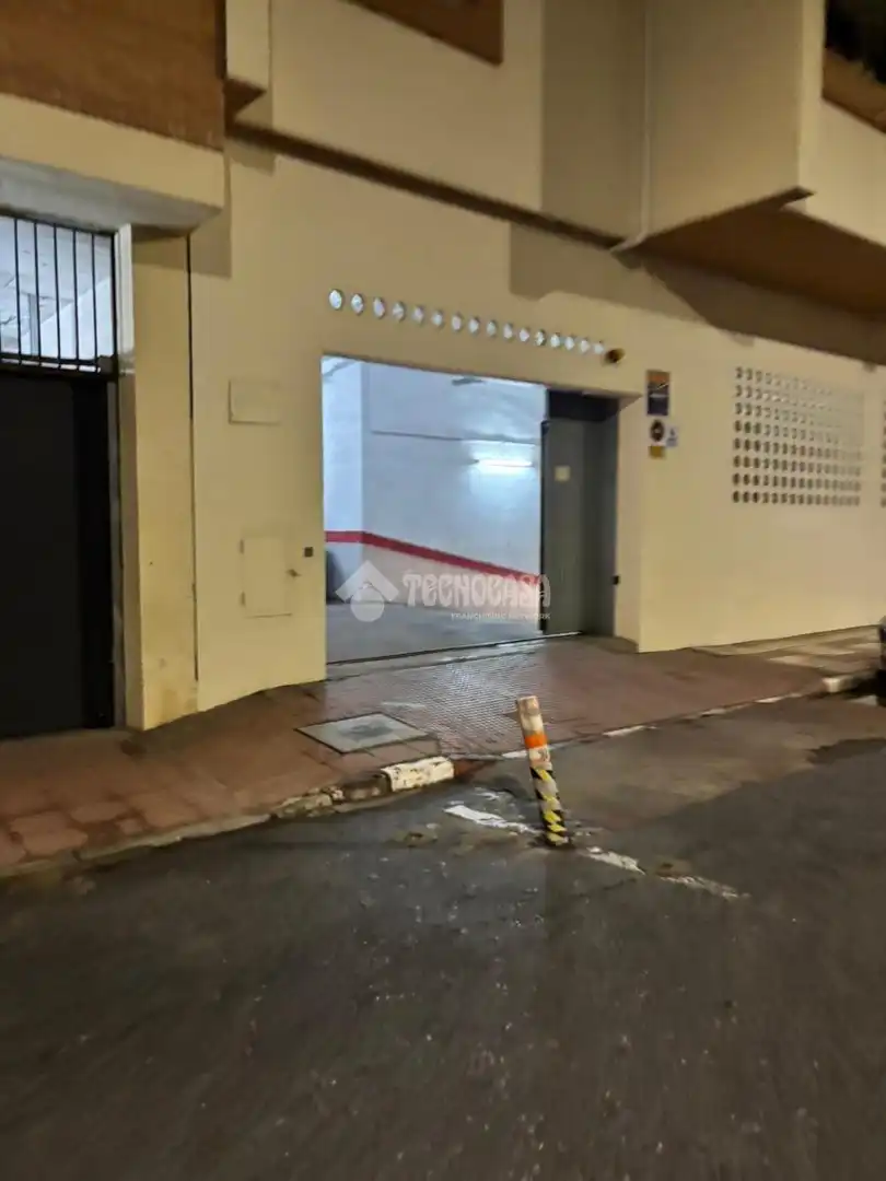 Flat for sale in Málaga  with Air Conditioner, Terrace and Storage room