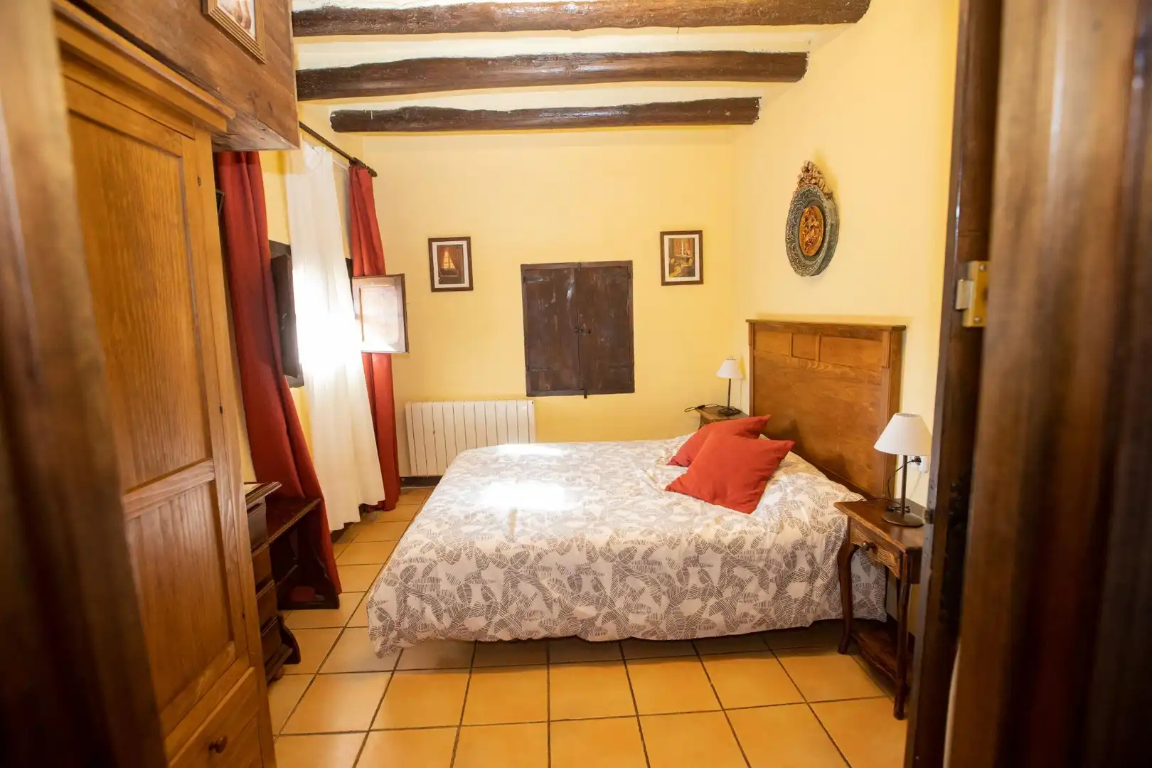 Schlafzimmer von Gebäude zum Verkauf in Siétamo