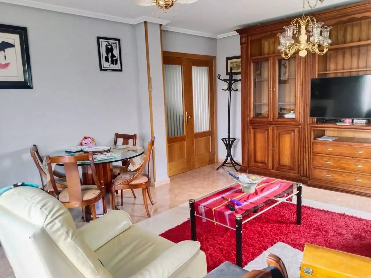 Sala d'estar de Casa o xalet en venda en Villariezo amb Calefacció, Jardí privat i Parquet