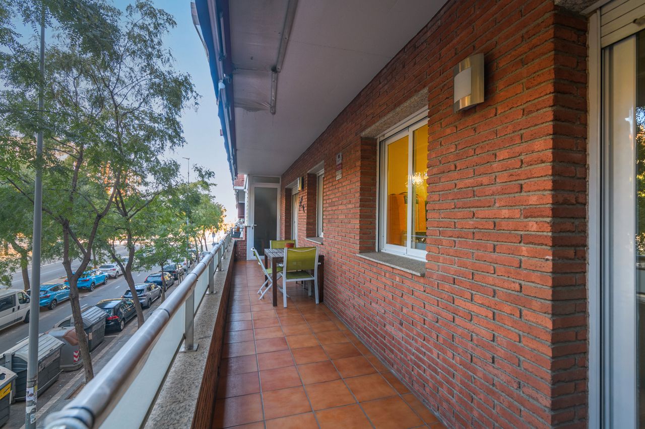 Terraza de Piso en venta en Viladecans con Horno, Balcón y Piscina comunitaria