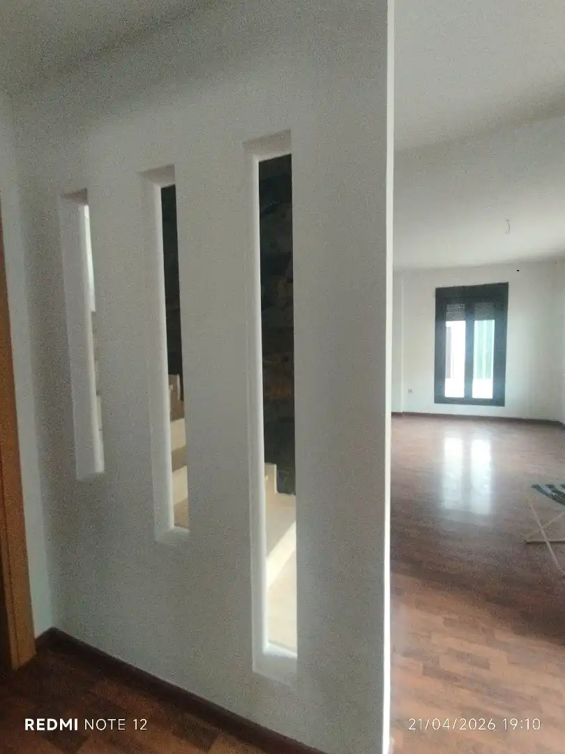 Casa adosada en venda en Villanueva del Ariscal amb Aire condicionat, Calefacció i Jardí privat