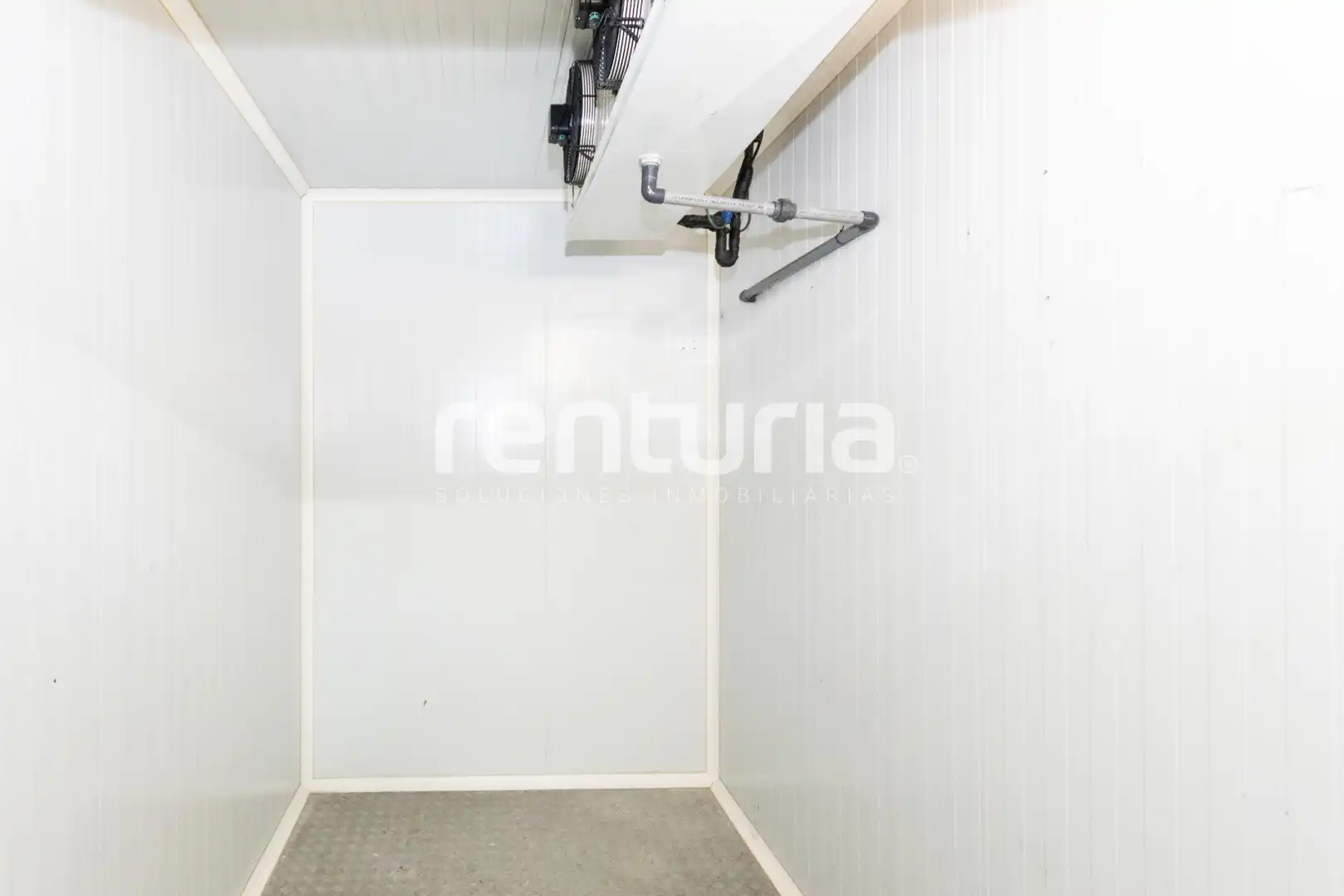 Local en venta en Valencia con Aire acondicionado y Amueblado