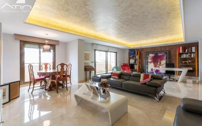 Living room of Attic for sale in Gandia  with Air Conditioner, Heating and Parquet flooring