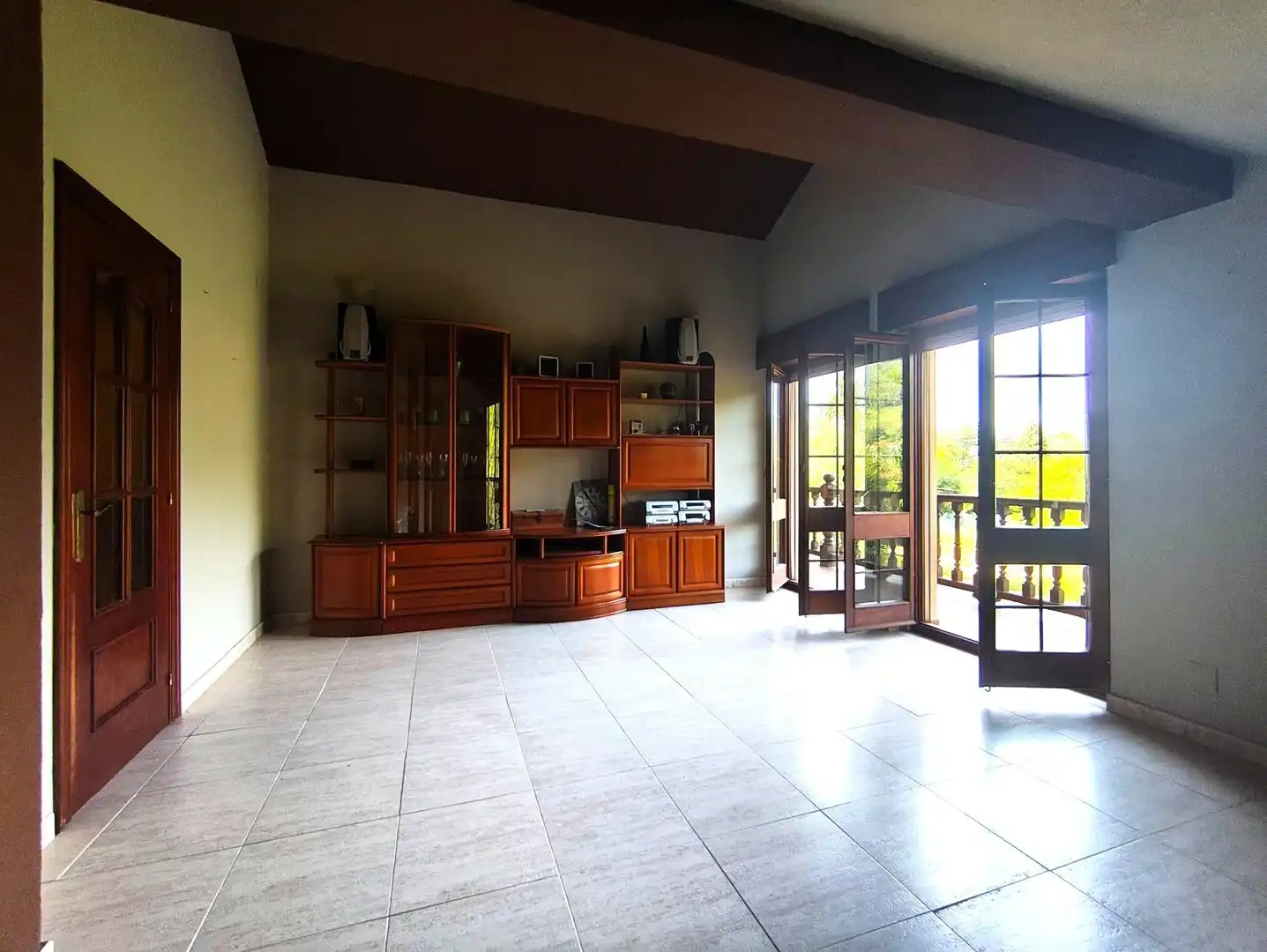 Sala de estar de Casa o chalet en venta en Villaescusa (Cantabria) con Calefacción, Jardín privado y Terraza