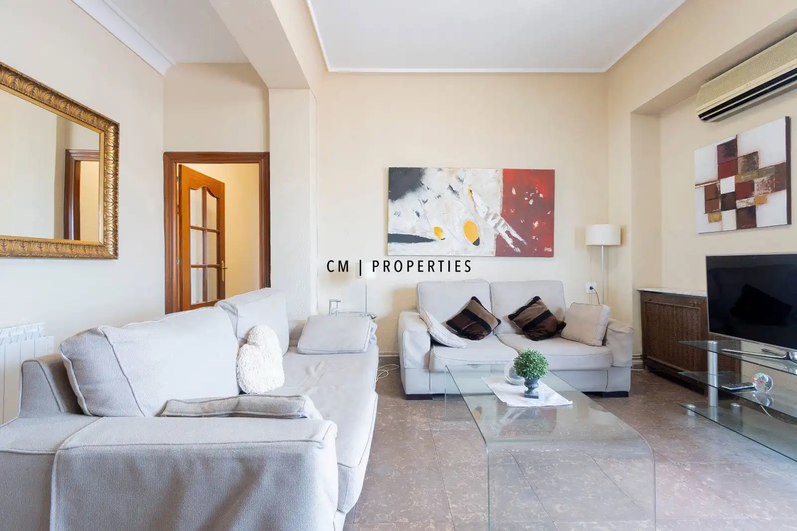 Flat with lift for sale in Oest