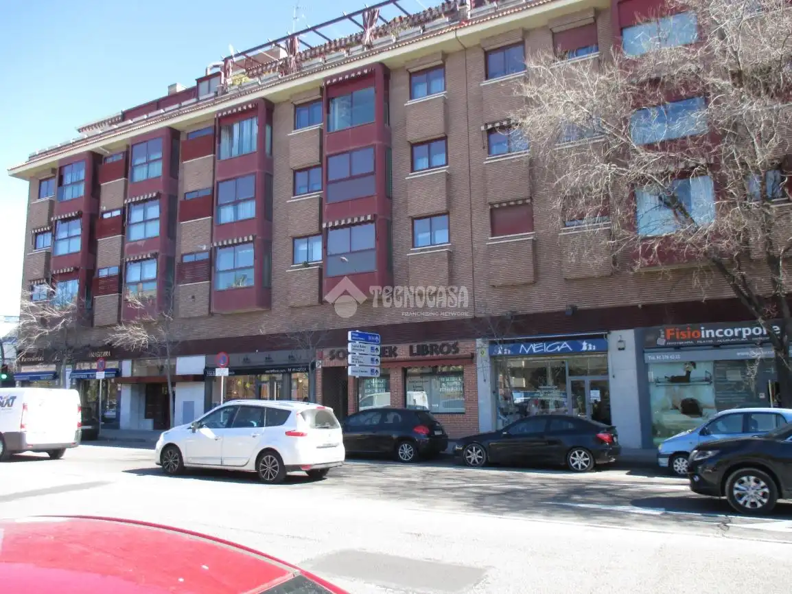 Vista exterior de Local en venta en Madrid con Aire acondicionado y Calefacción