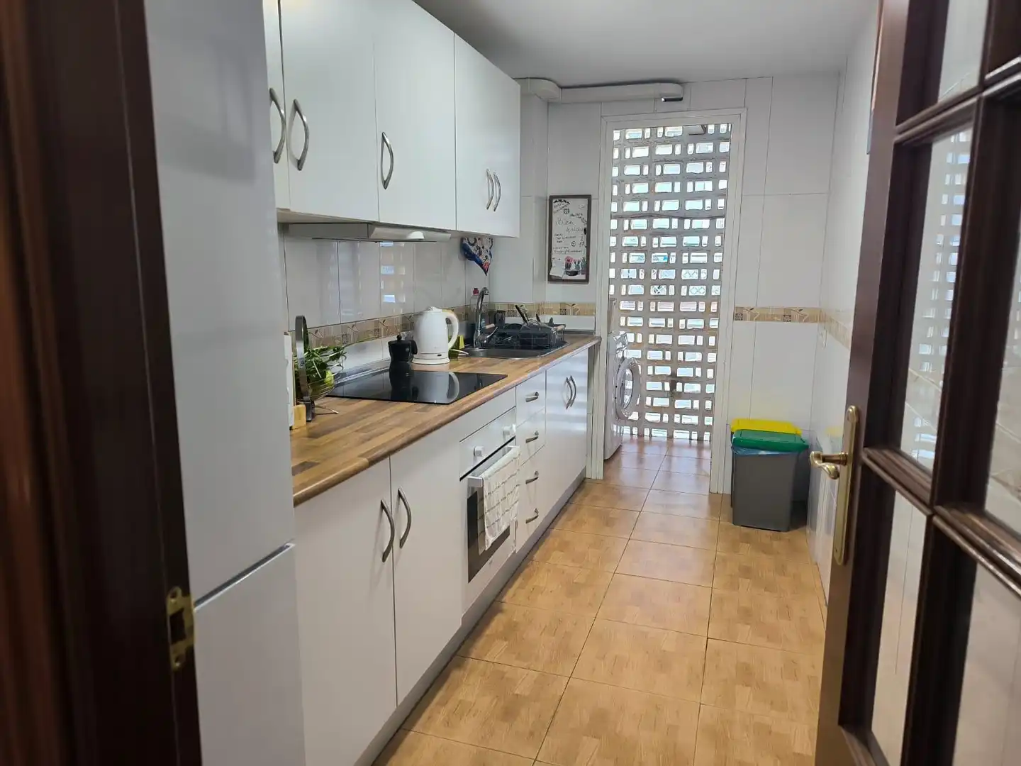 Cocina de Piso de alquiler en Fuengirola con Balcón