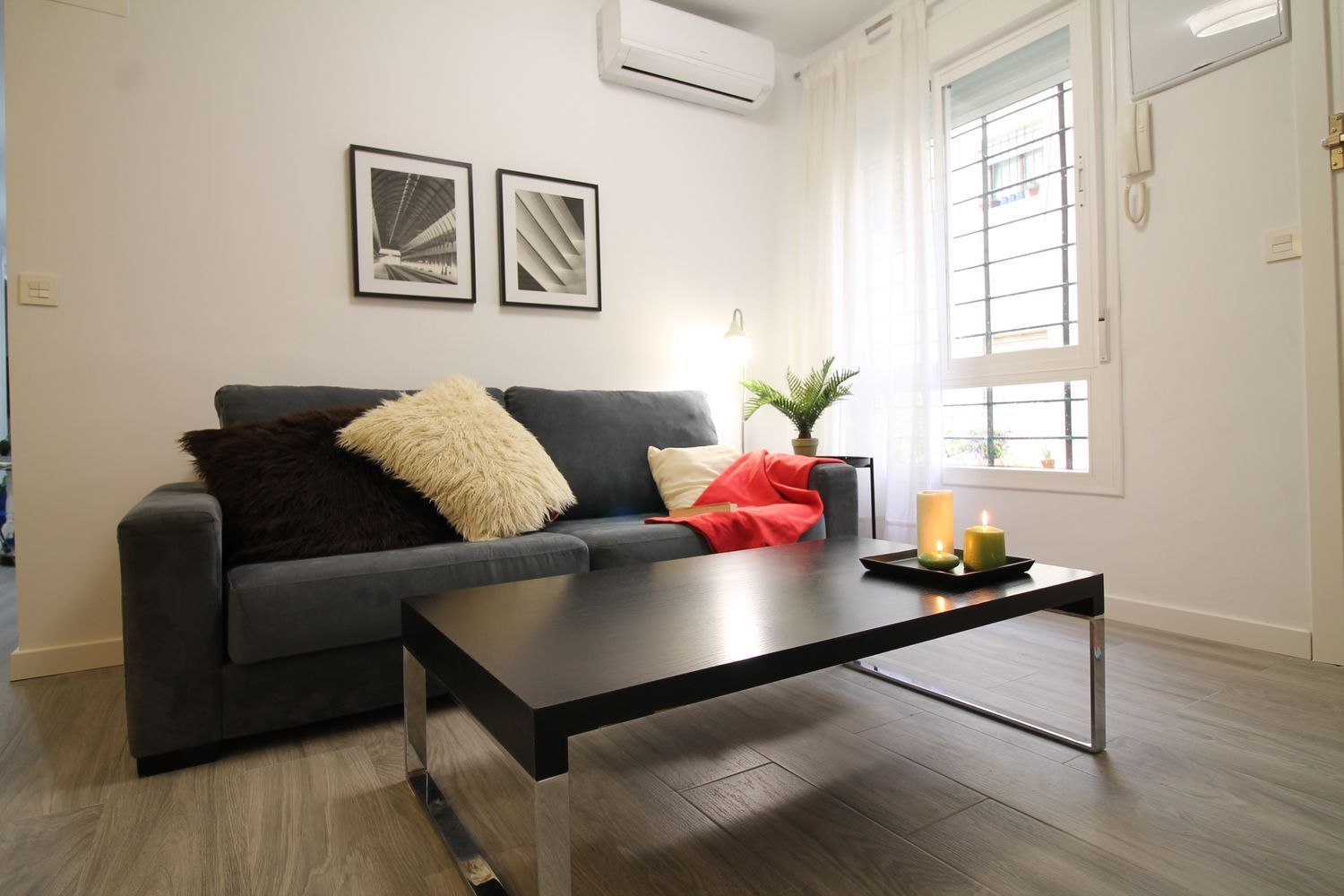 Sala de estar de Piso de alquiler en  Sevilla Capital con Aire acondicionado y Amueblado