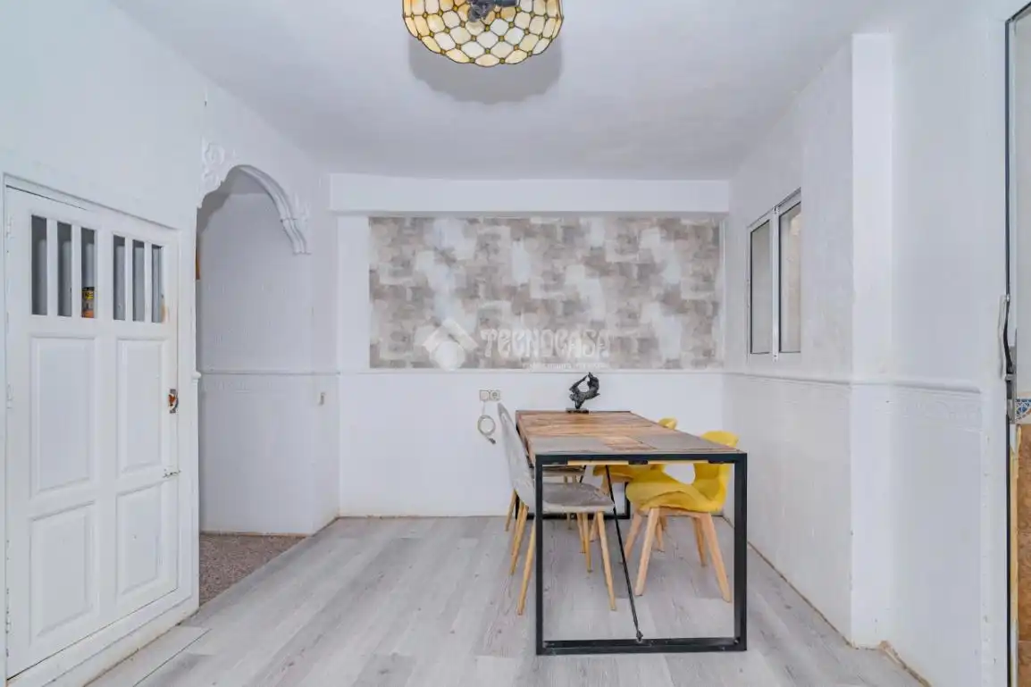 Comedor de Casa adosada en venta en Loja con Amueblado y Balcón