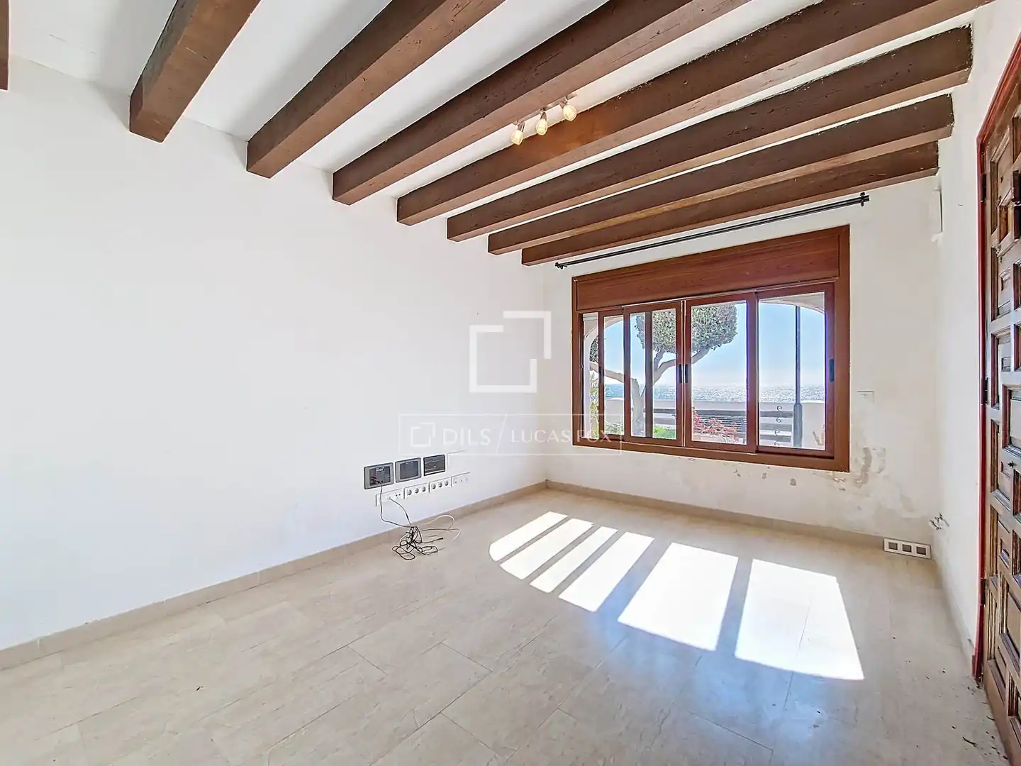 Living room of Flat for sale in Vilanova i la Geltrú  with Air Conditioner and Heating