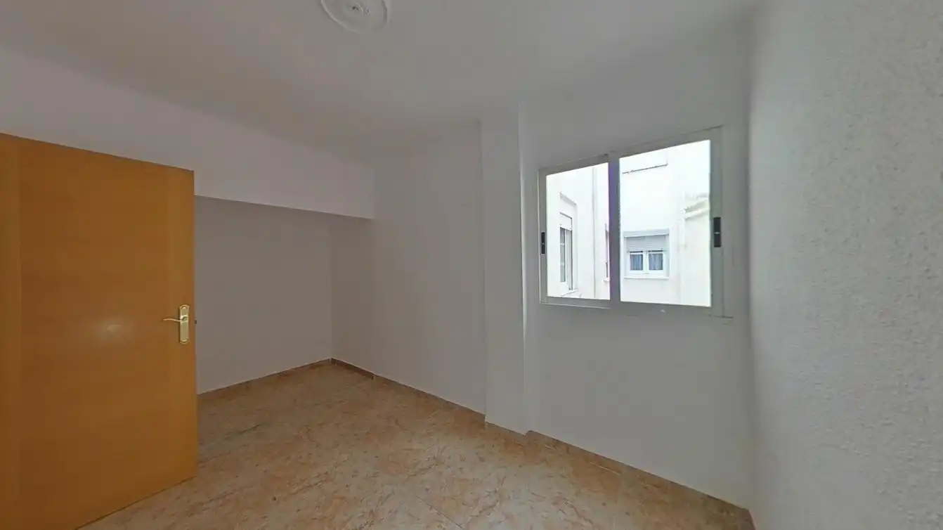Piso en venta en C/ Virgen Desamparados, imagen 6
