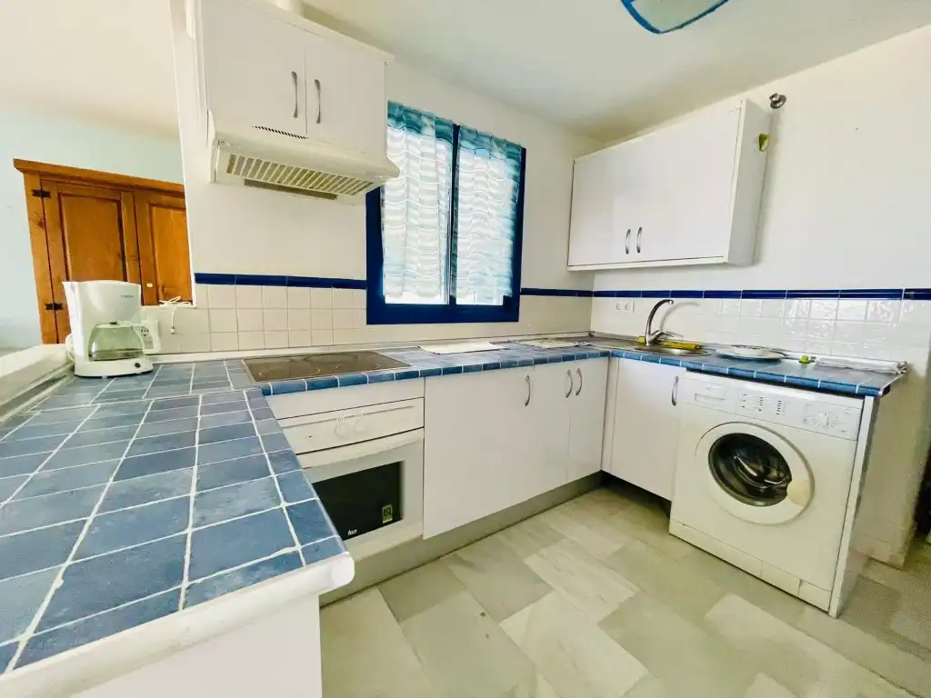 Küche von Wohnung zum Verkauf in Torrox mit Klimaanlage, Terrasse und Möbliert