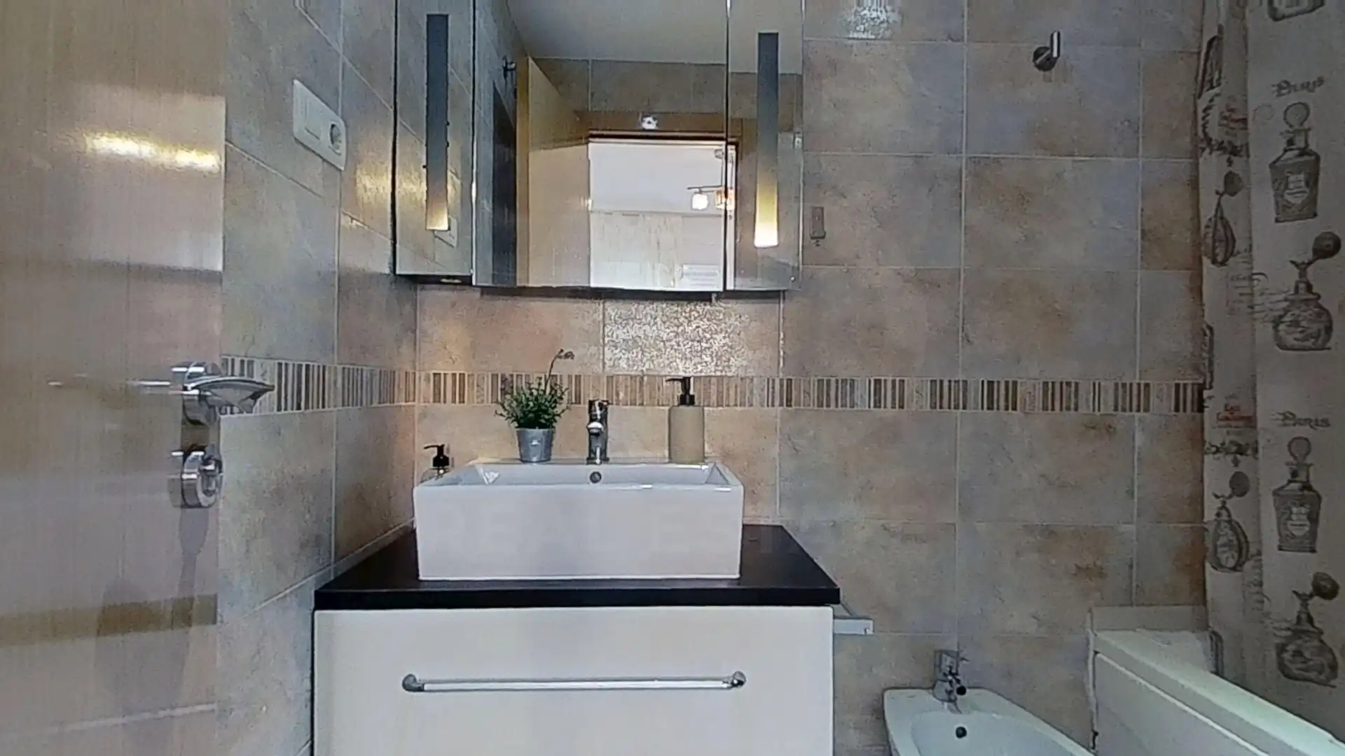 Bathroom of Flat for sale in Oropesa del Mar / Orpesa  with Air Conditioner, Terrace and Swimming Pool