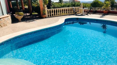 Se vende o alquila chalet de lujo en un paraje muy bonito , cerca del pueblo.