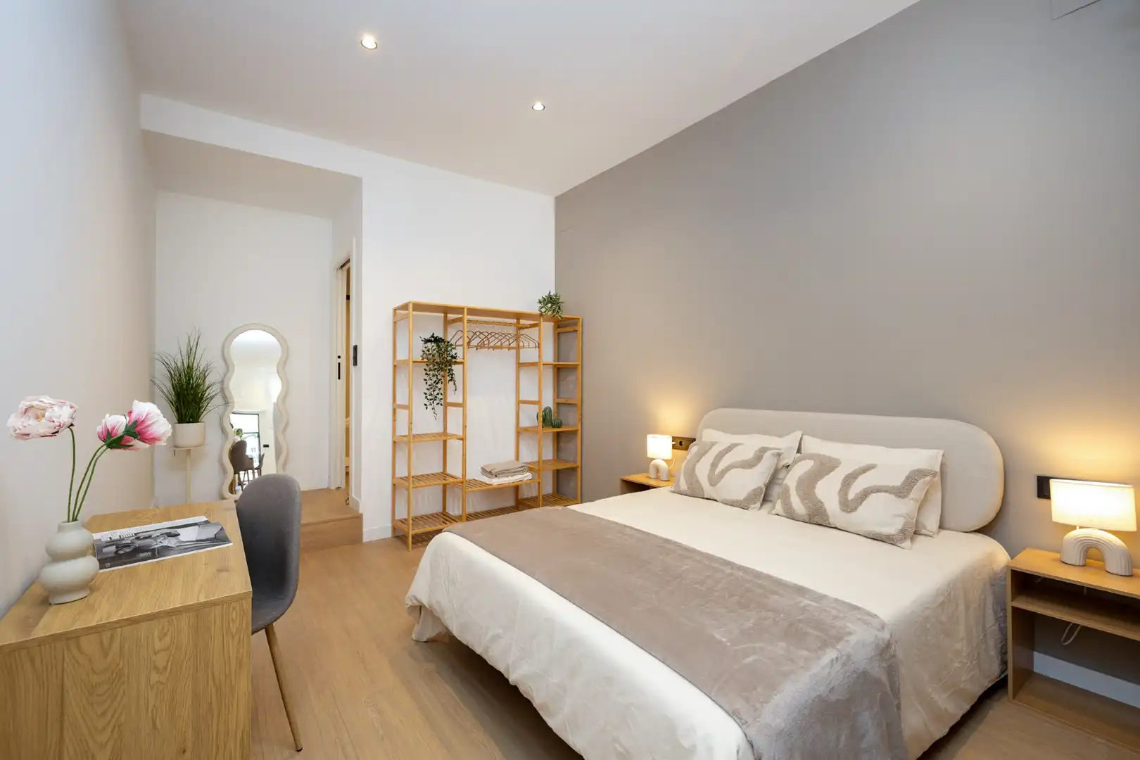 Schlafzimmer von Wohnungen zum Verkauf in Granada mit Klimaanlage, Parkett und Möbliert