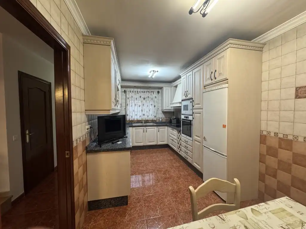 Cuina de Casa o xalet en venda en Estepona amb Forn i Rentadora