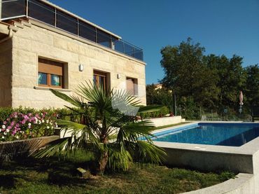 Casa amb jardí en venda a Cachamuiña