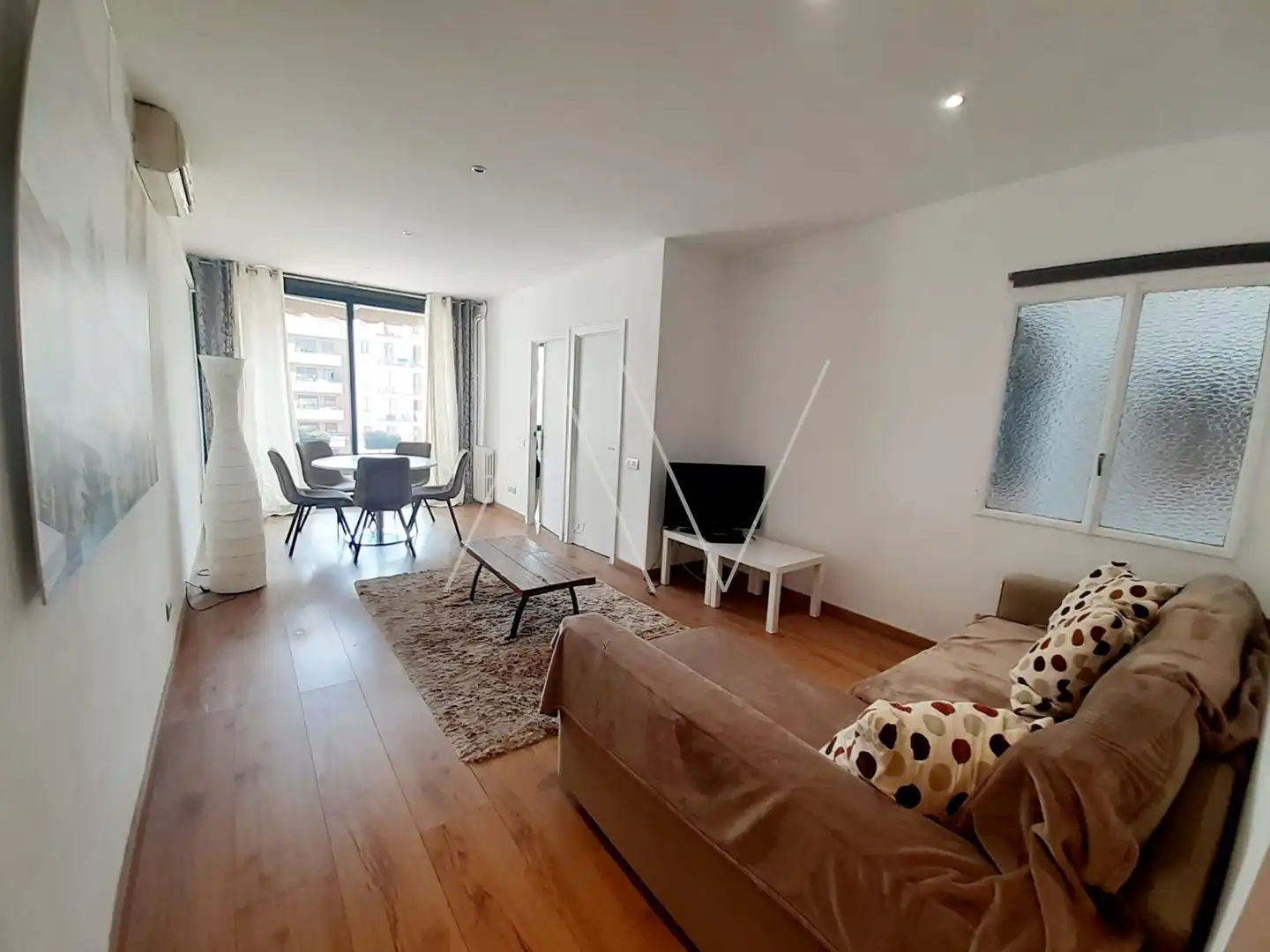 Sala de estar de Piso en venta en Barcelona con Aire acondicionado, Calefacción y Amueblado