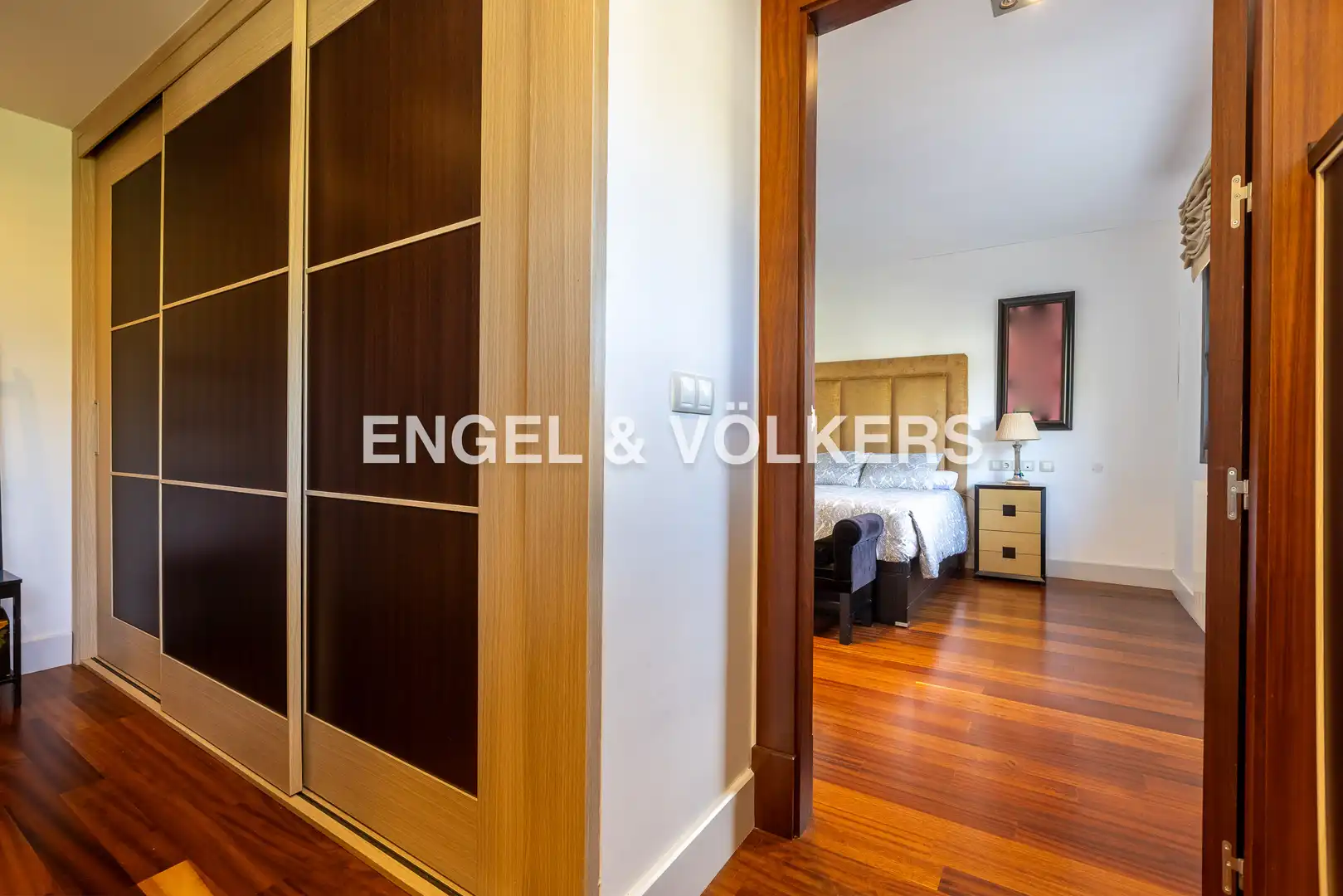 Country house zum Verkauf in Camas mit Klimaanlage, Heizung und Privatgarten