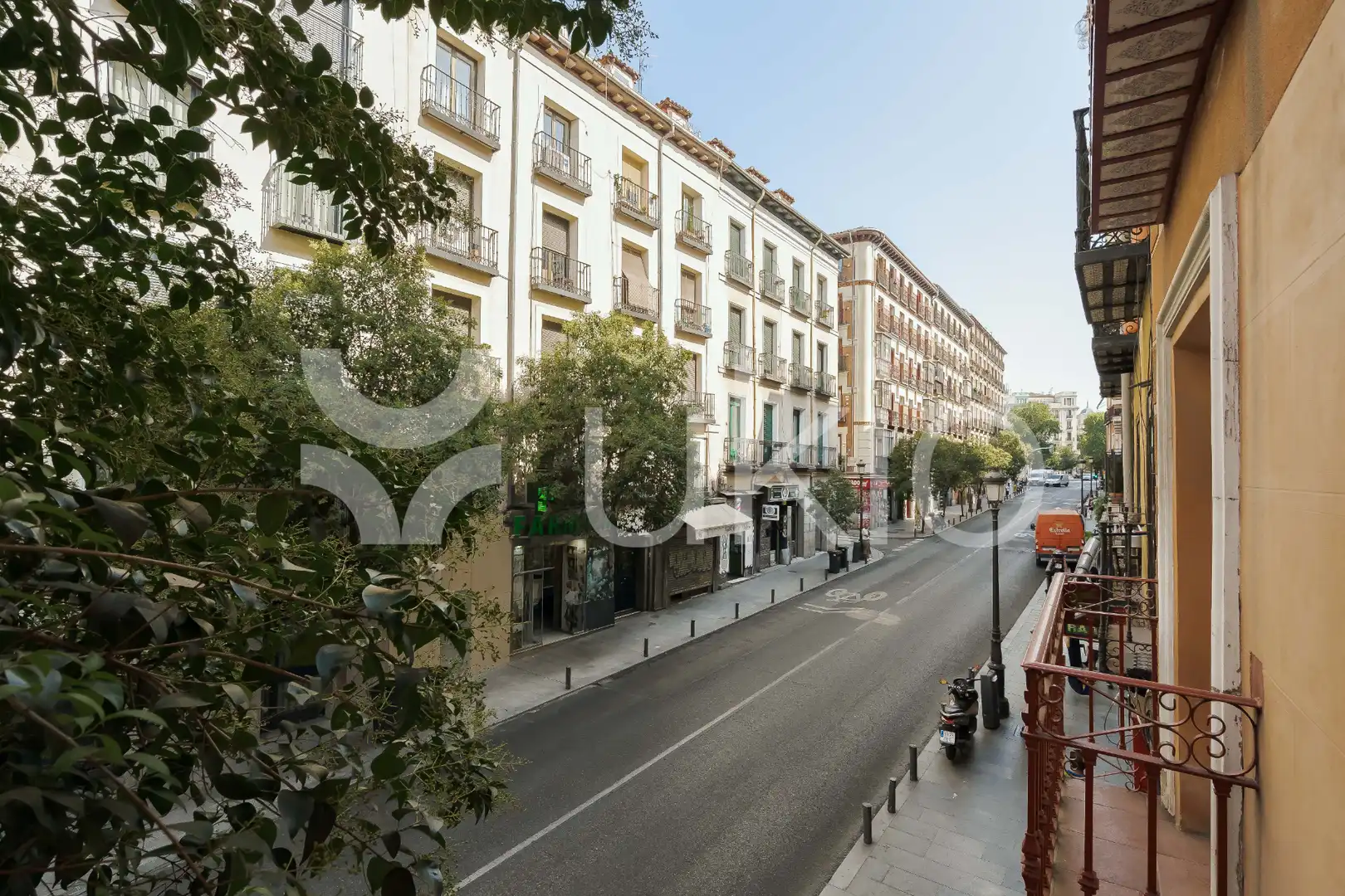 Außenansicht von Wohnungen zur Miete in Madrid mit Klimaanlage, Heizung und Möbliert