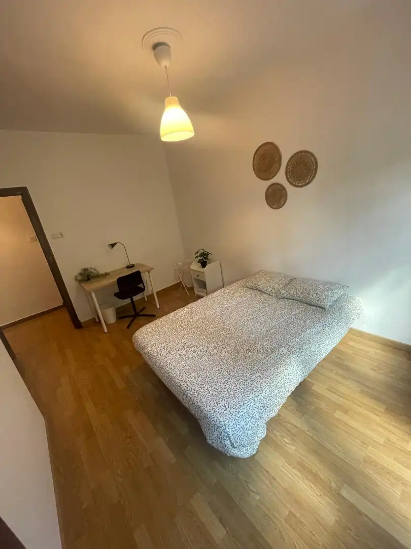 Habitación de Piso en venta en Zaragoza con Aire acondicionado, Calefacción y Trastero