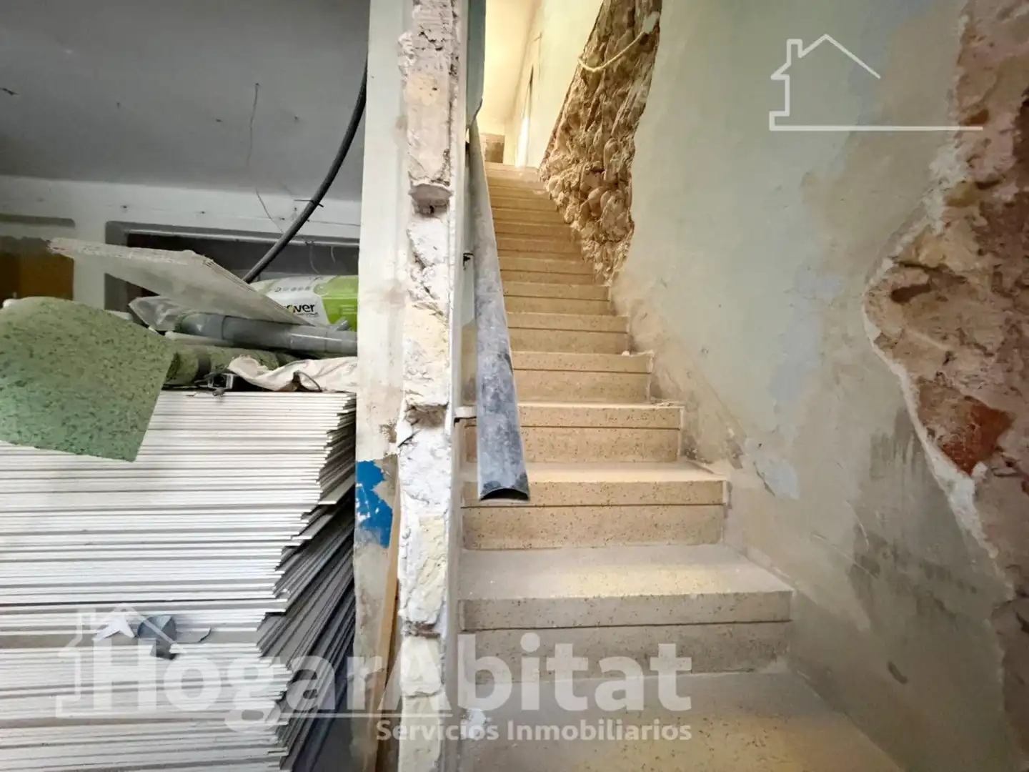 Casa o chalet en venta en Sagunto / Sagunt con Terraza y Balcón
