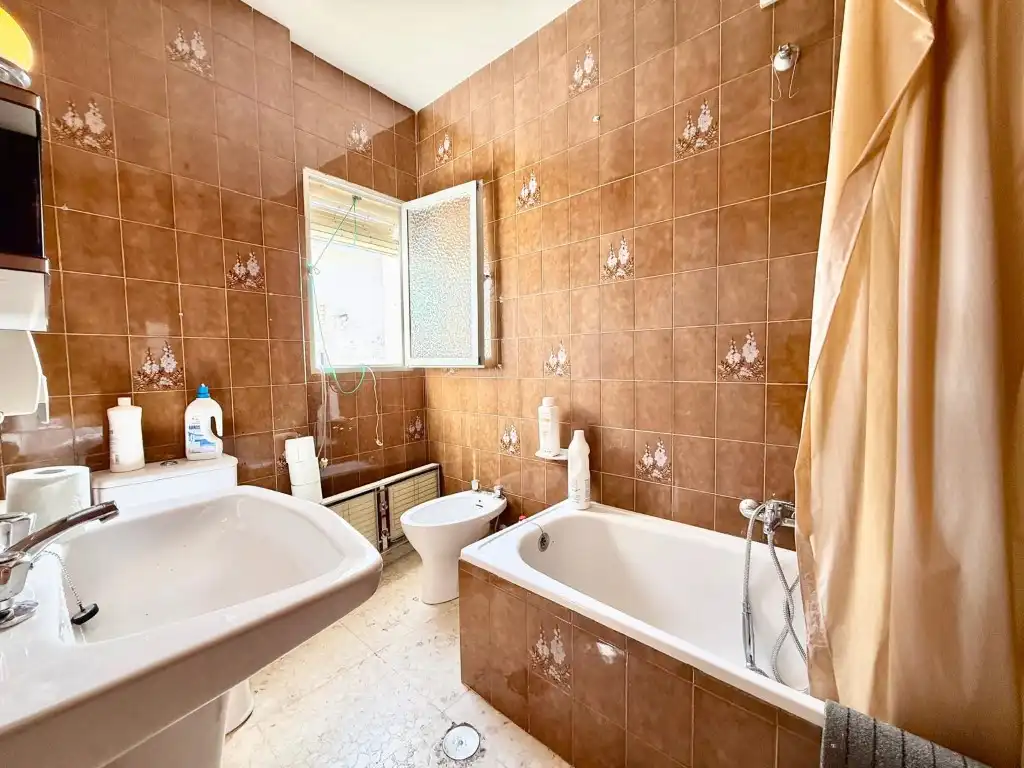 Bathroom of Flat for sale in Alhama de Granada  with Terrace