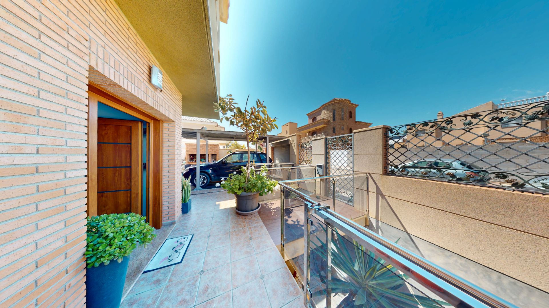 Vista exterior de Casa o chalet en venta en Roquetas de Mar con Aire acondicionado, Calefacción y Jardín privado