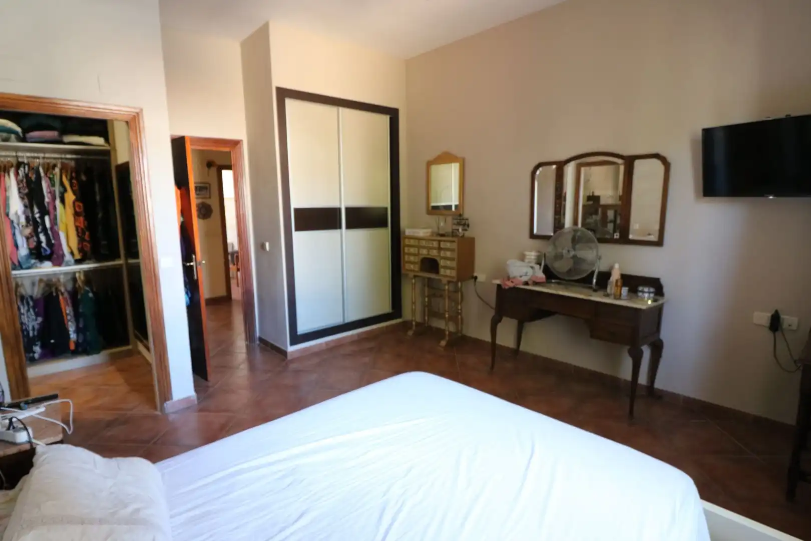 Habitación de Casa o chalet en venta en Dos Hermanas con Aire acondicionado, Calefacción y Jardín privado