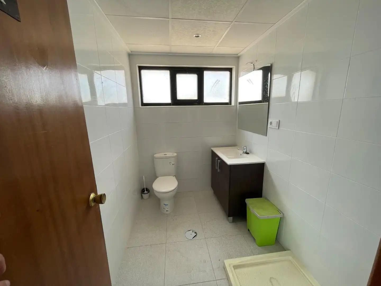 Badezimmer von Gebäude zur Miete in Albacete