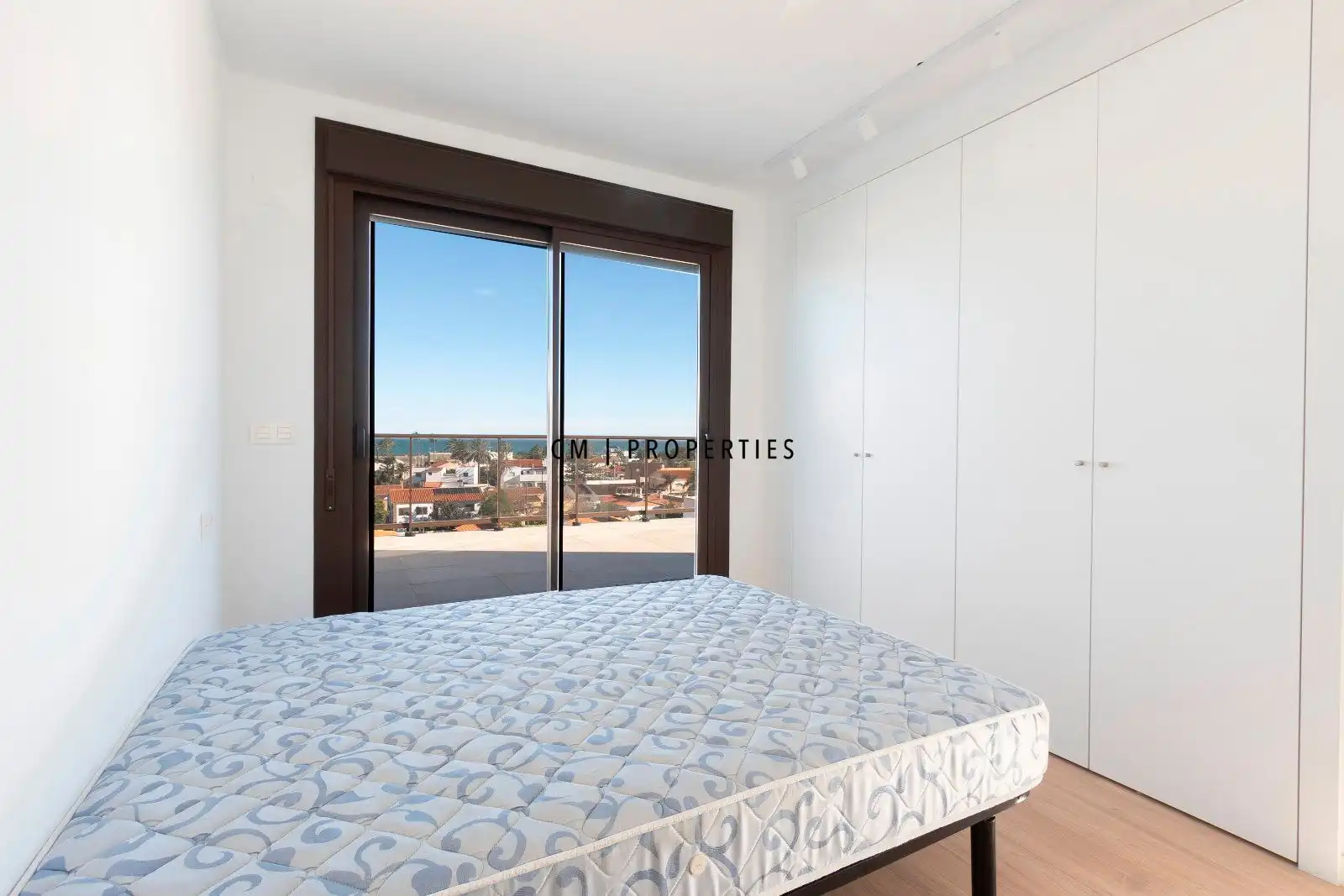 Bedroom of Attic for rent in Sagunto / Sagunt  with Air Conditioner, Heating and Parquet flooring