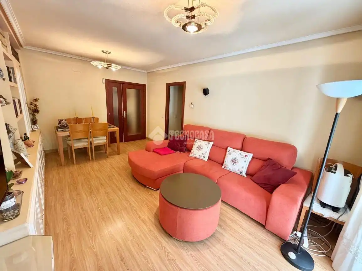 Flat with lift for sale in Restón I - Restón II, imagen 3