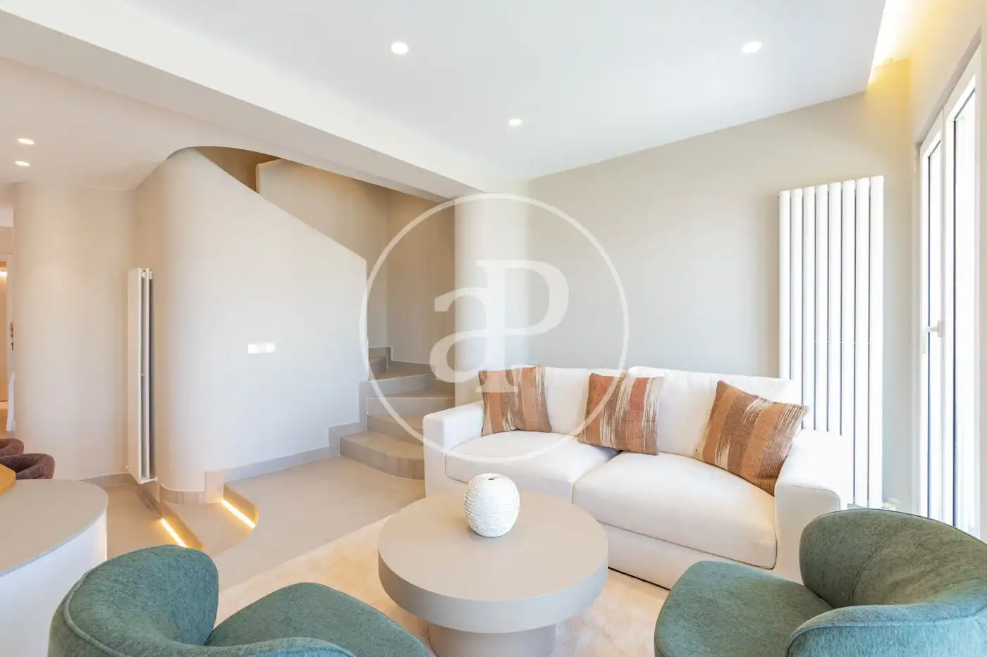 Living room of Flat for sale in Madrid  with Air Conditioner, Heating and Furnished