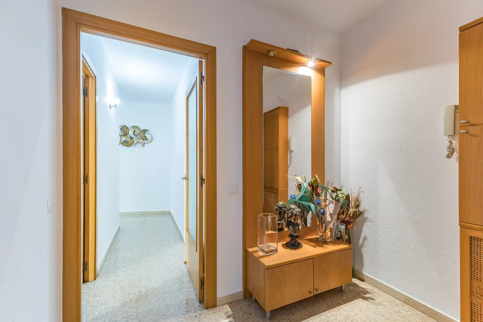 Wohnung zum Verkauf in Barcelona mit Klimaanlage, Heizung und Terrasse