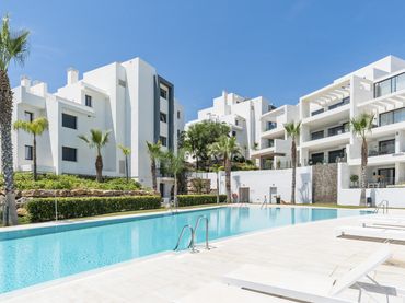 Baixos amb piscina en venda a Playa Bahía Dorada