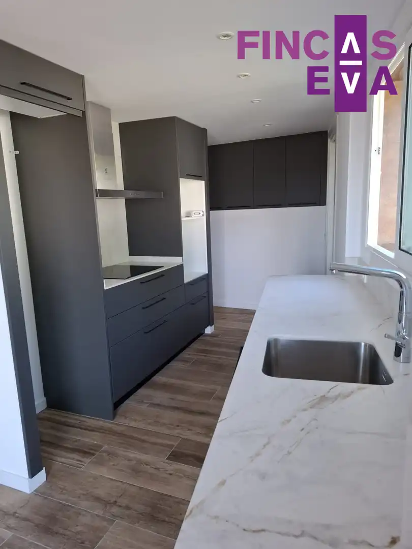 Cocina de Casa o chalet en venta en Vilanova del Vallès con Calefacción, Jardín privado y Terraza