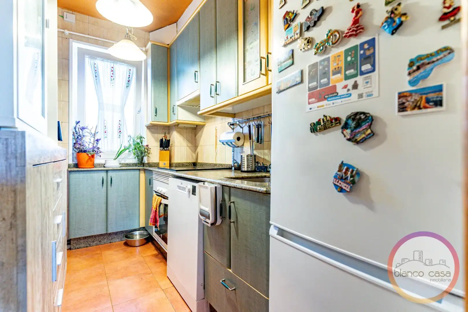 Cocina de Piso en venta en A Coruña Capital  con Calefacción y Trastero