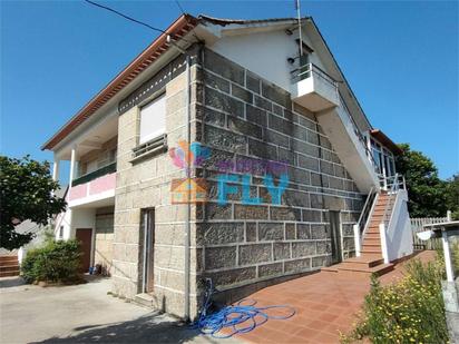 Exterior view of House or chalet for sale in Pontevedra Capital   with Heating, Private garden and Terrace