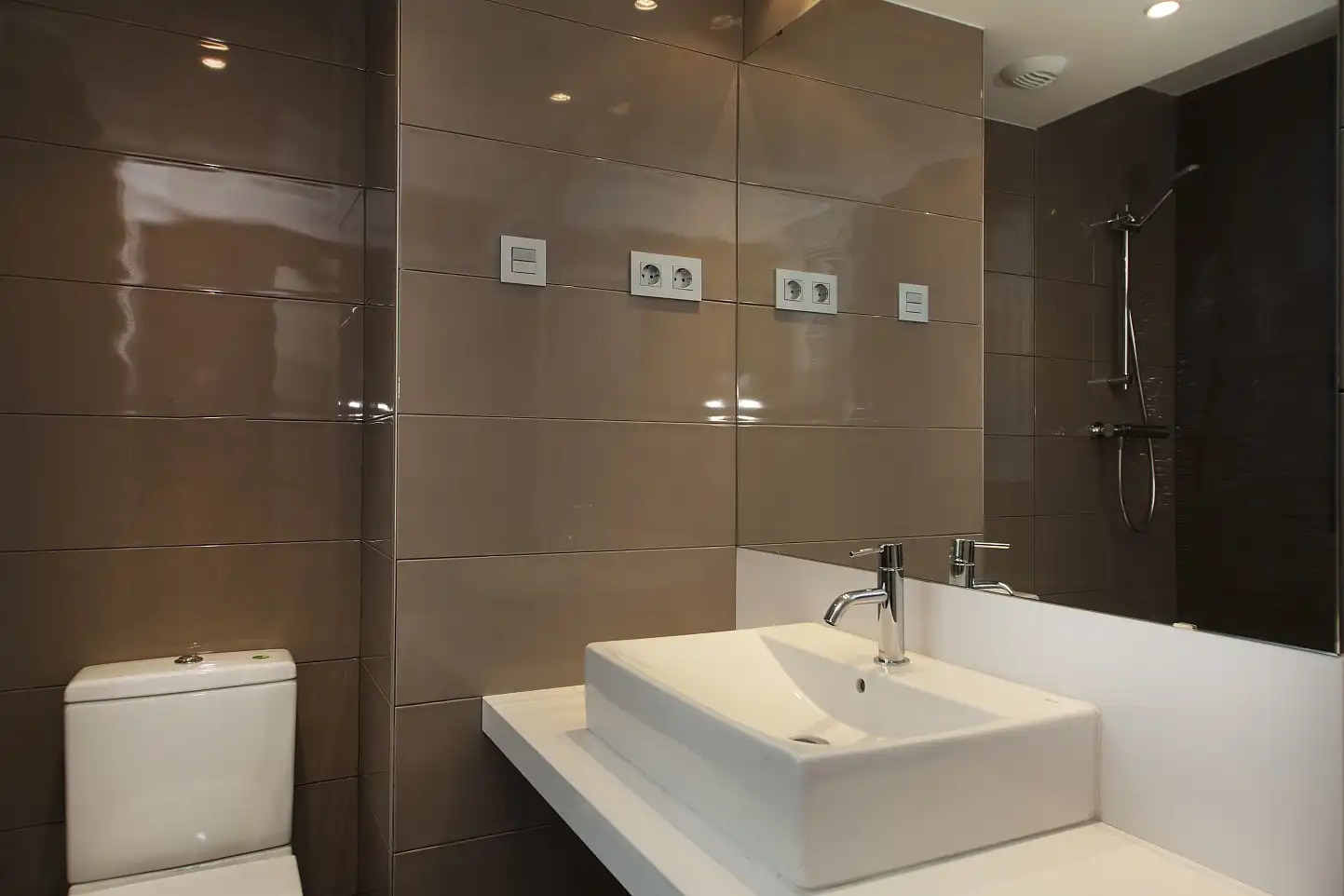 Bany de Apartament en venda en Barcelona amb Calefacció, Parquet i Terrassa