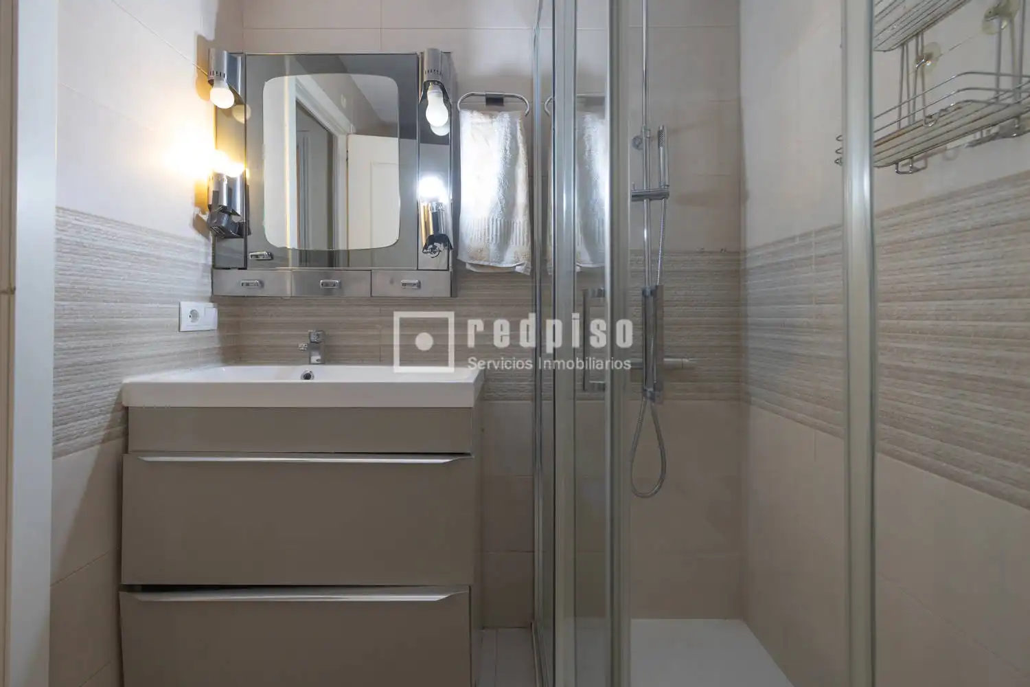 Bathroom of Flat for sale in Madrid  with Heating and Terrace