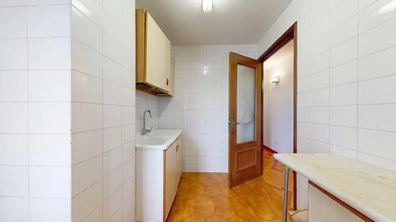 Cocina de Piso en venta en Madrid con Calefacción