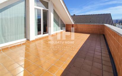 Terrassa de Casa adosada en venda en Donostia - San Sebastián  amb Terrassa i Piscina