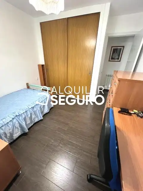 Bedroom of Flat for rent in Madrid  with Heating and Furnished
