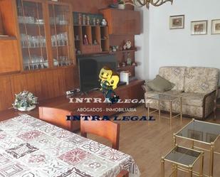 Sala d'estar de Pis de lloguer en Salamanca Capital amb Calefacció, Terrassa i Moblat