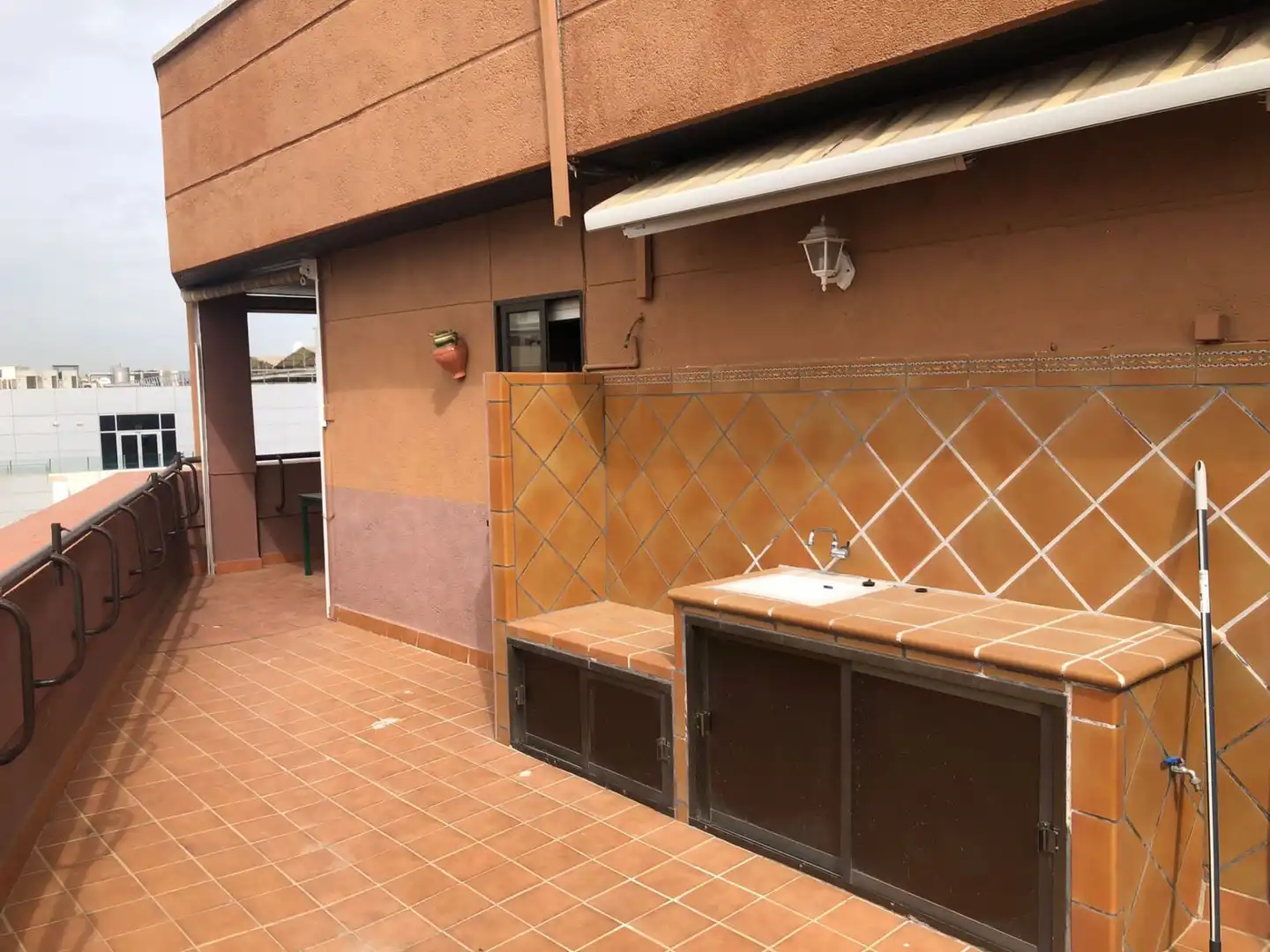 Terraza de Piso de alquiler en Algeciras con Amueblado