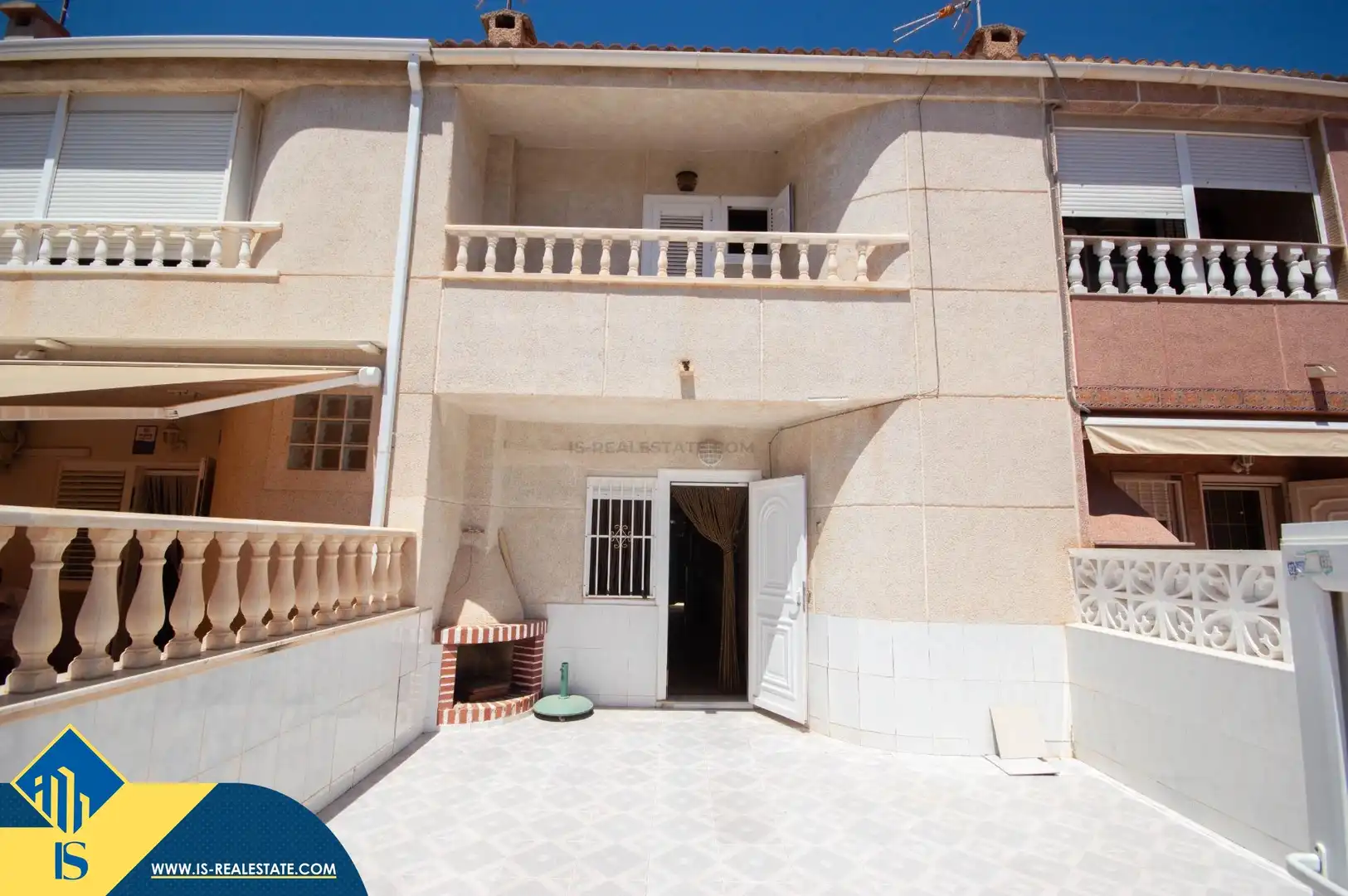 Vista exterior de Casa o chalet en venta en Torrevieja con Aire acondicionado, Jardín privado y Terraza
