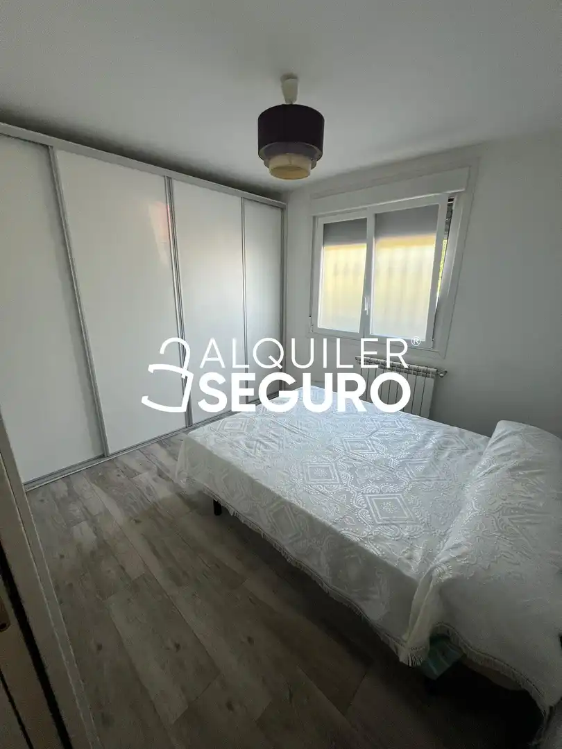 Habitación de Piso de alquiler en Madrid con Calefacción y Amueblado