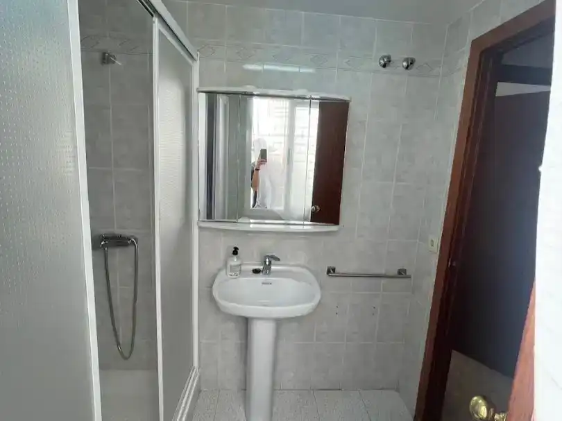 Badezimmer von Wohnung zur Miete in Ronda mit Klimaanlage, Möbliert und Balkon