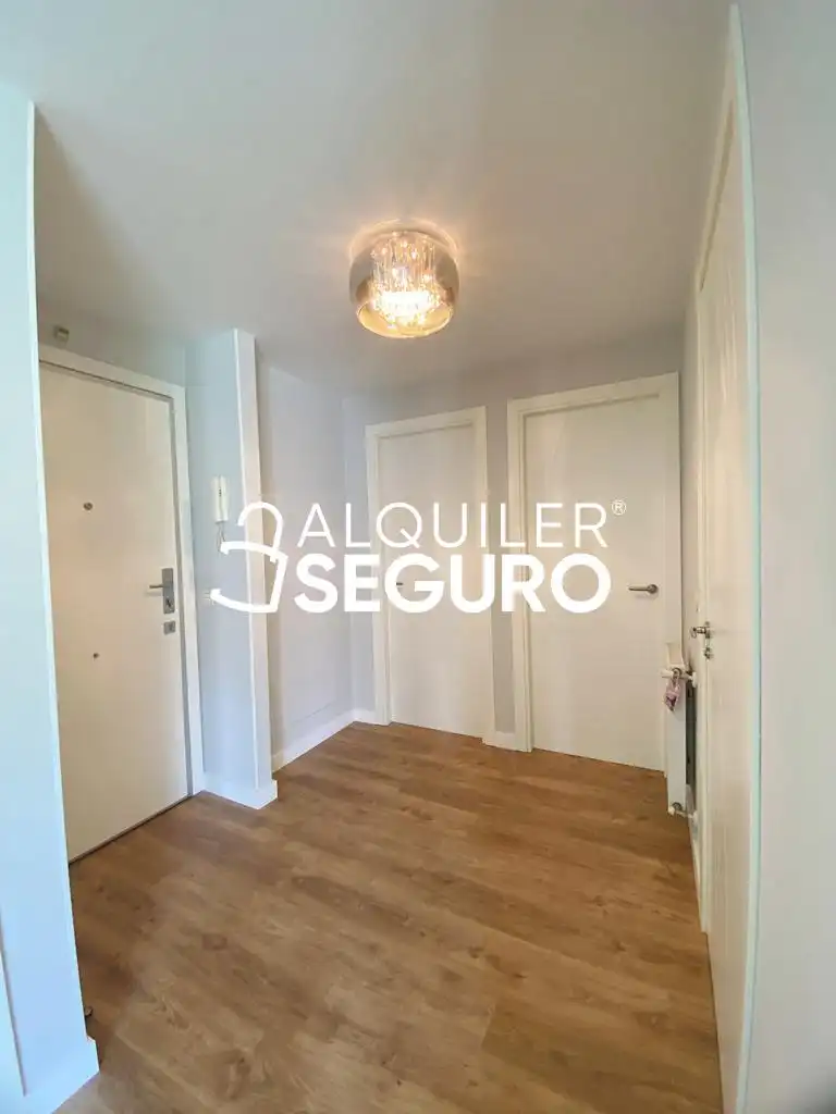 Bedroom of Flat for rent in Madrid  with Air Conditioner, Heating and Terrace